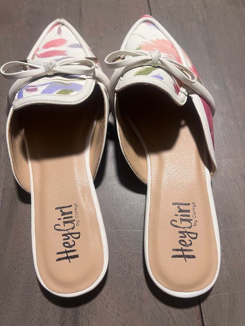 Hey Girl by Corkys Tip Included Floral Pointed Toe Mules Size 8